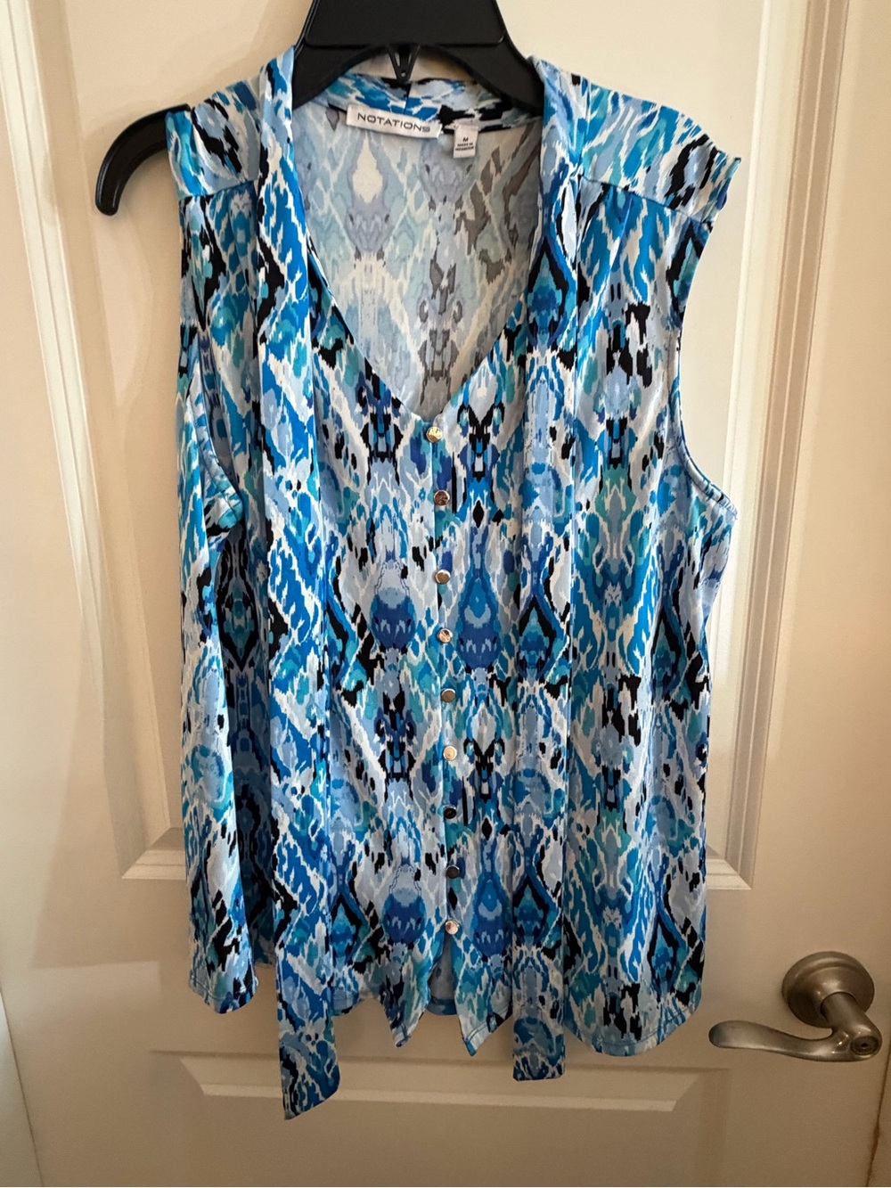 NOTATIONS Blue and White Ikat Print Sleeveless Button-Front Cami